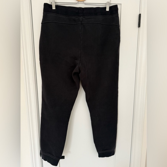 Bench Black Hoodie + Jogger Set 🖤 Men’s XL | Hoodie + Bonus Pants - Picture 3 of 8